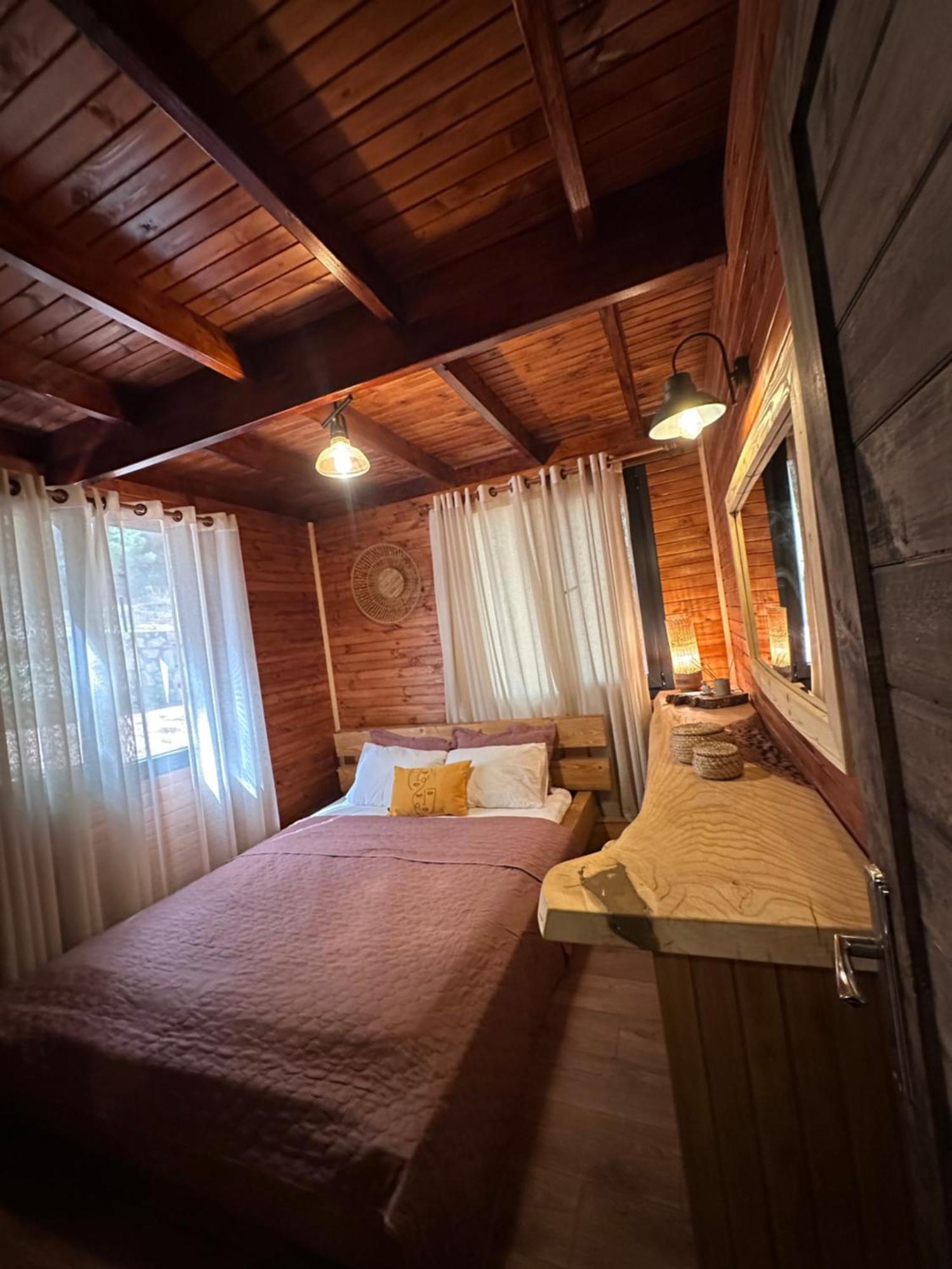 Panurlawoodenhouse Oezel Havuz& Sauna Mavi Exterior photo
