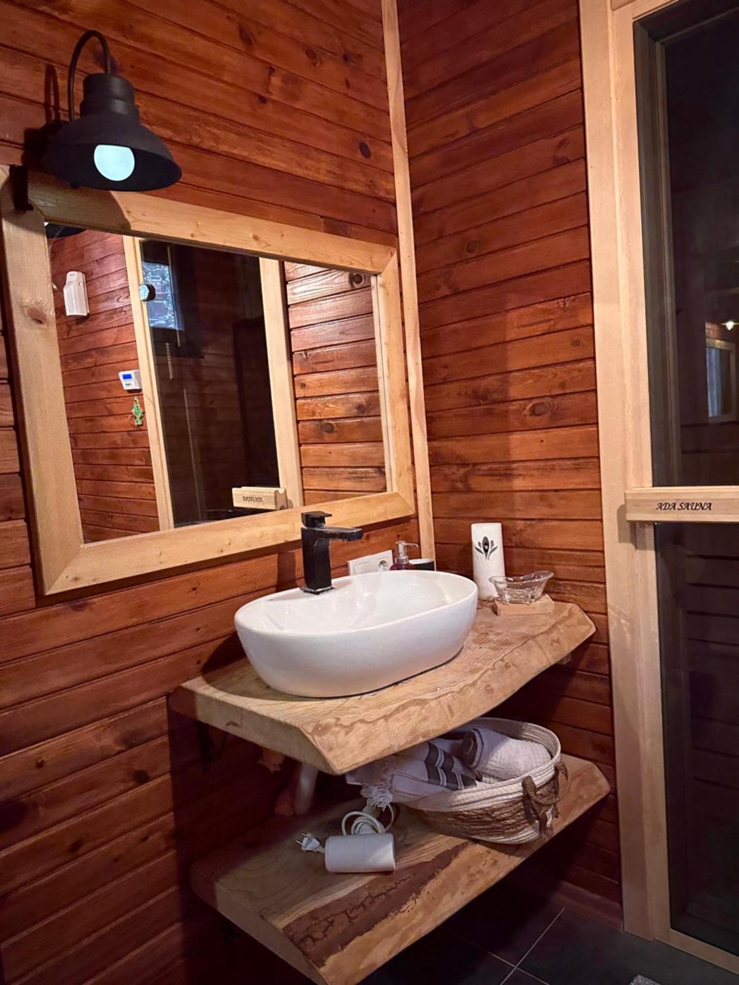Panurlawoodenhouse Oezel Havuz& Sauna Mavi Exterior photo